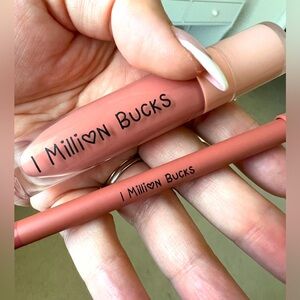 1 Million Bucks Lip Kit Queen B